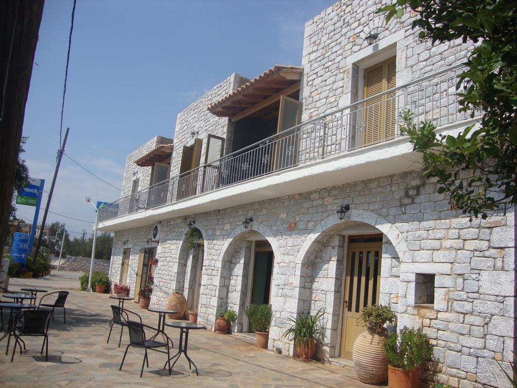 Kafiona Guesthouse Pírgos Dhiroú Eksteriør bilde
