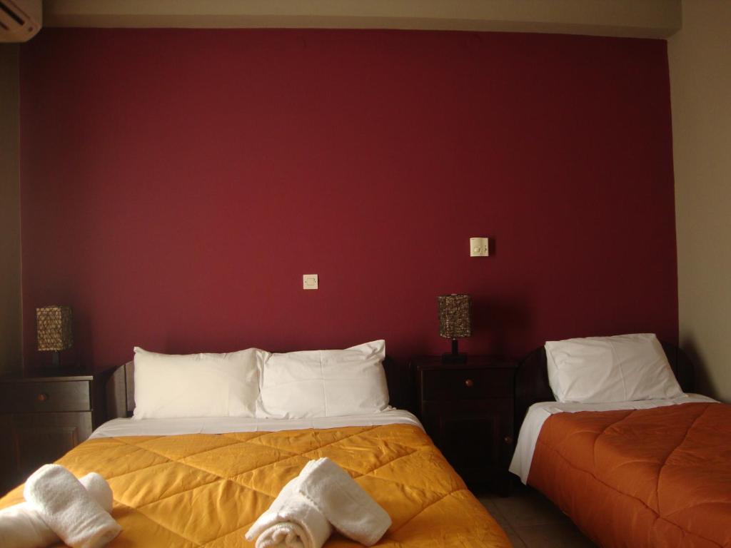Kafiona Guesthouse Pírgos Dhiroú Rom bilde