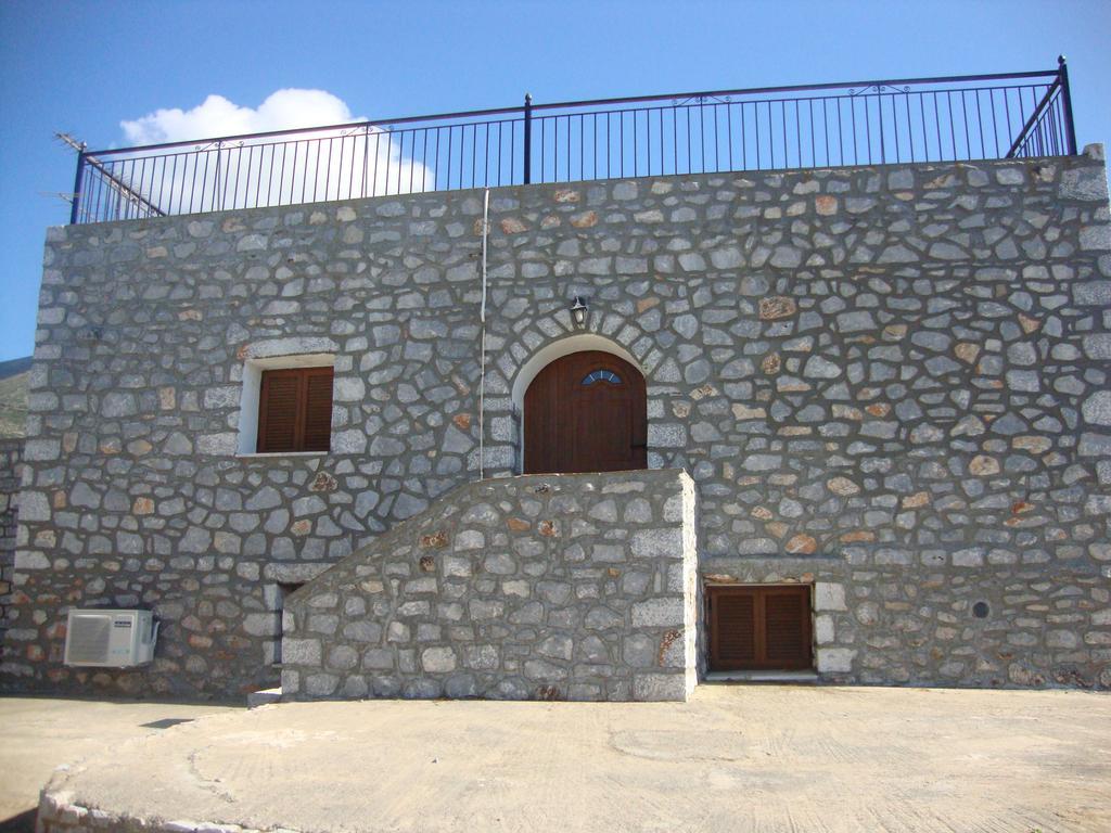 Kafiona Guesthouse Pírgos Dhiroú Eksteriør bilde